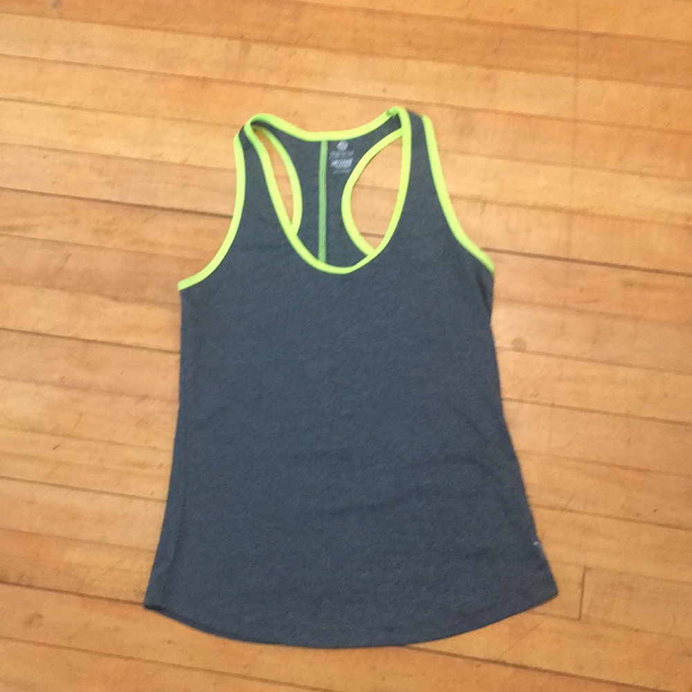 Workout tank top